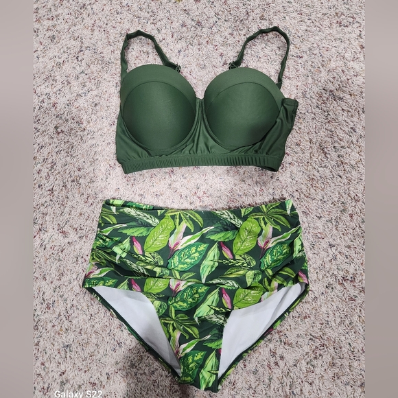 Summer 2piece bathingsuit - Picture 1 of 3